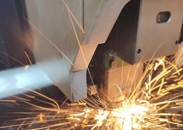 Präzises Metall-Laserschneiden für Ihre Projekte